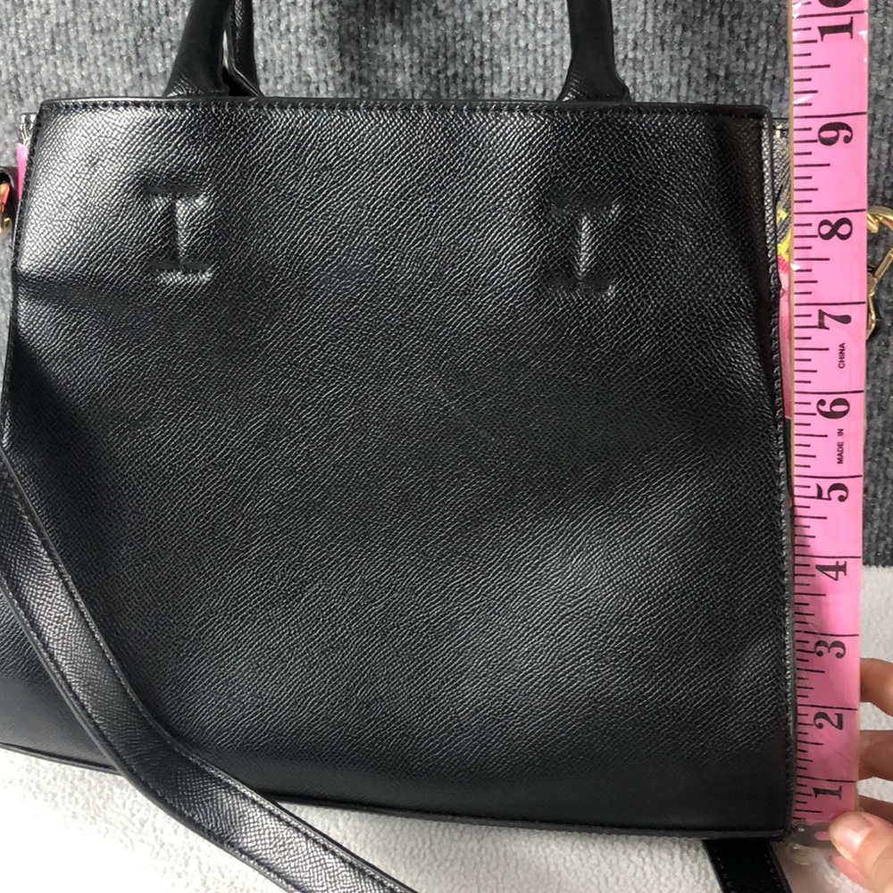 Betsey Johnson - Picture 12 of 13
